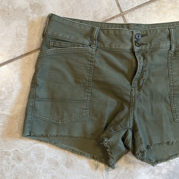Pilcro Anthropologie The Wanderer Olive Green Utility Shorts 31 - Picture 7 of 8